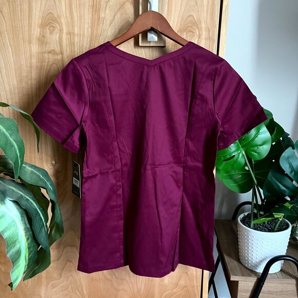 Matrix by Maevn Women's V-Neck Solid Scrub Top - Size Small - Picture 2 of 4